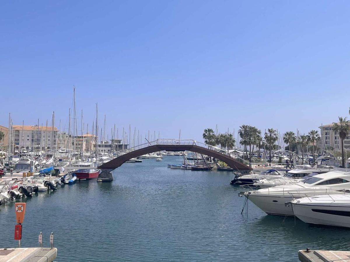 Frejus: Appt 2P, 5 Pers, Piscine, Plage A 150M, Parking, Animaux Ok - Fr-1-226A-357 Luaran gambar